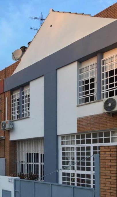 Casa Soleada En Calle Tranquila Sevilla Exteriör bild